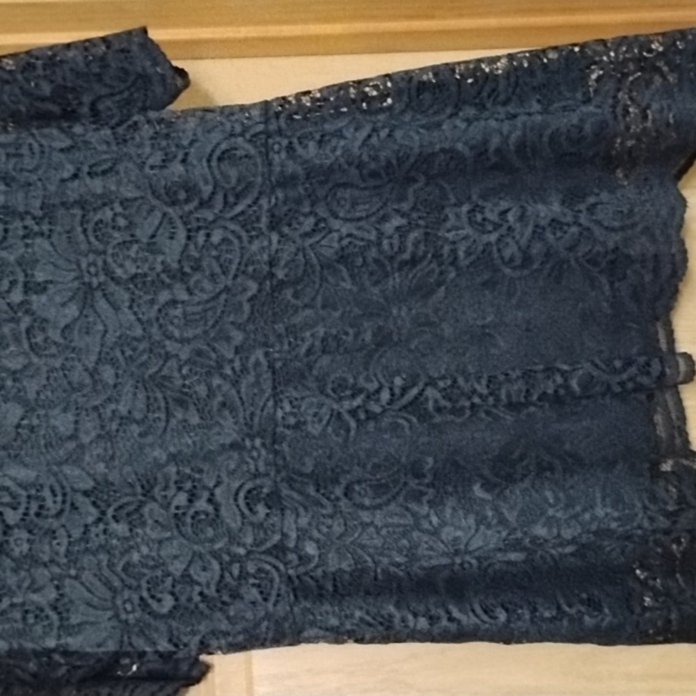 NWOT Isaac Mizrahi Black Lace Blouse Medium - Picture 4 of 9
